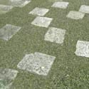 Japanischer Garten - Steinplatten in Kies
