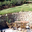 Trockenmauer aus Bruchsteinen